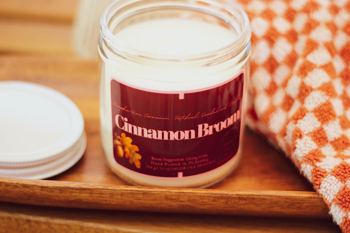 Cinnamon Broom | 10 oz | Clear Glass Jar | Soy Candle