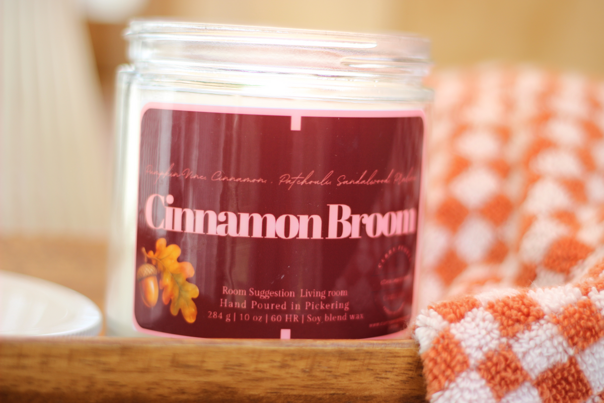 Cinnamon Broom | 10 oz | Clear Glass Jar | Soy Candle