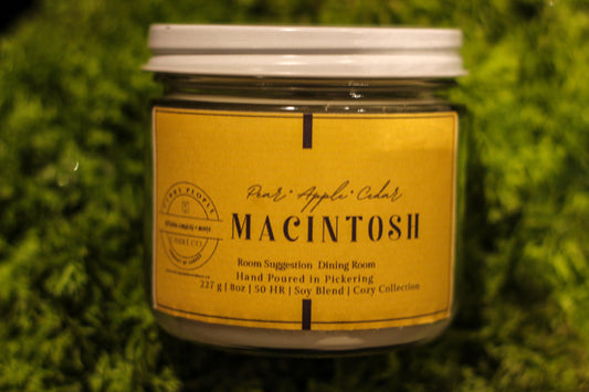 Macintosh Candle 8 oz